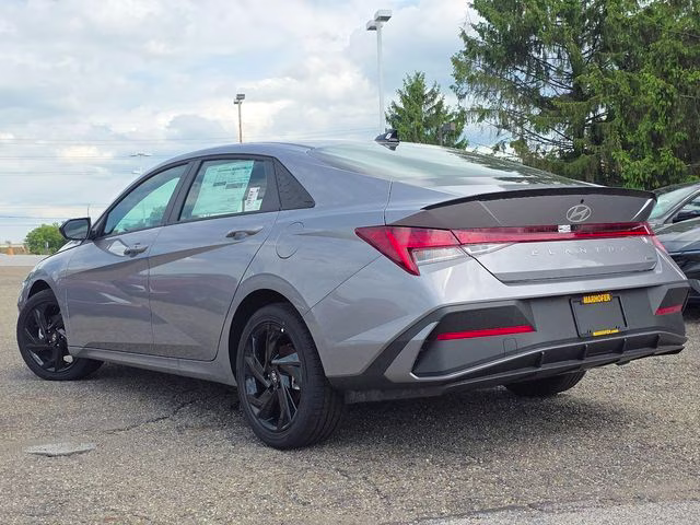 2026 Fluid Metal Hyundai Elantra Hybrid SEL Sport FWD Sedan