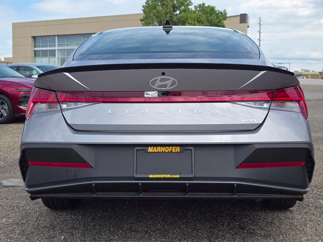 2026 Fluid Metal Hyundai Elantra Hybrid SEL Sport FWD Sedan