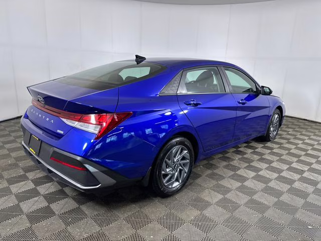 2025 Intense Blue Hyundai Elantra Hybrid Blue FWD Sedan