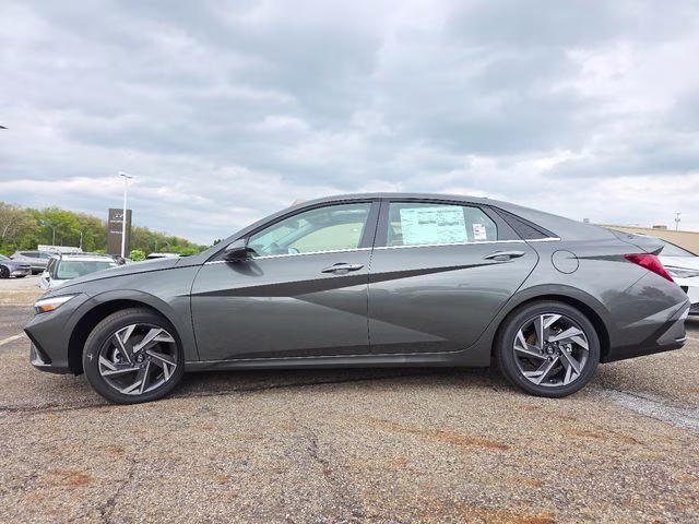2026 Amazon Gray Hyundai Elantra Limited FWD Sedan