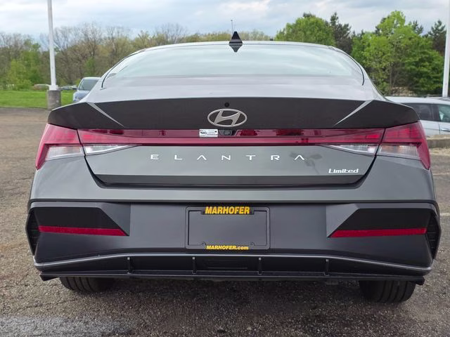 2026 Amazon Gray Hyundai Elantra Limited FWD Sedan