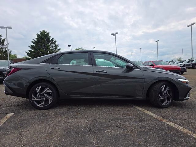 2026 Amazon Gray Hyundai Elantra Limited FWD Sedan