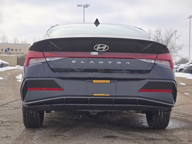 2026 Abyss Black Hyundai Elantra SEL Sport FWD Sedan