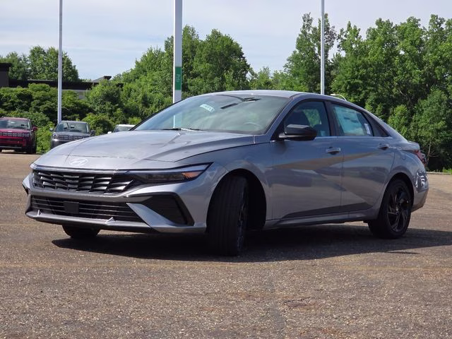 2026 Fluid Metal Hyundai Elantra SEL Sport FWD Sedan