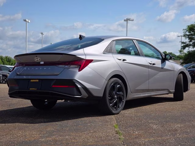 2026 Fluid Metal Hyundai Elantra SEL Sport FWD Sedan