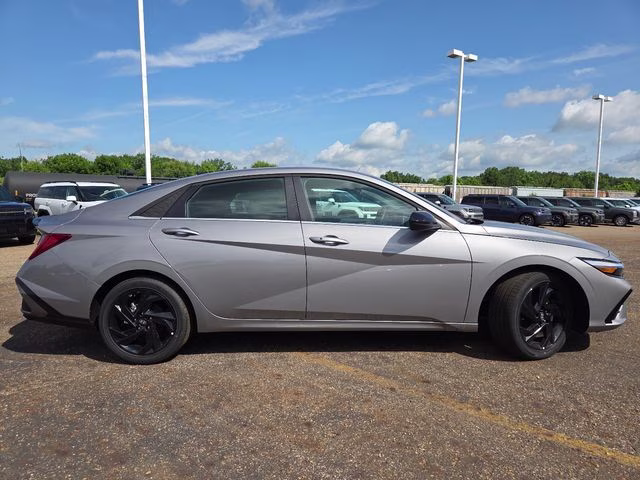 2026 Fluid Metal Hyundai Elantra SEL Sport FWD Sedan
