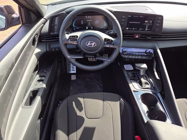 2026 Fluid Metal Hyundai Elantra SEL Sport FWD Sedan
