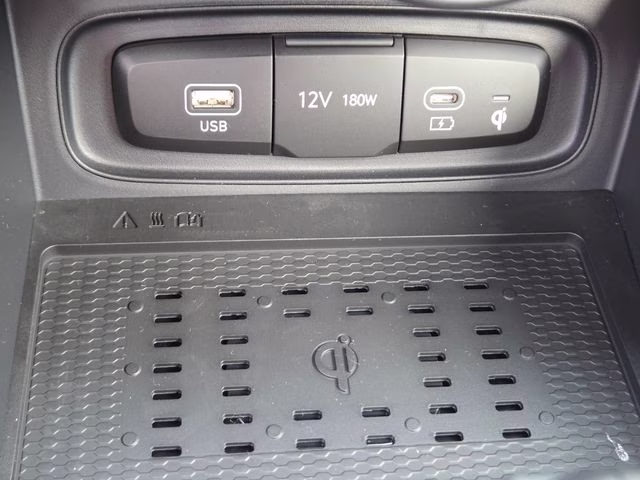 2026 Onyx Black Hyundai Venue SEL FWD SUV