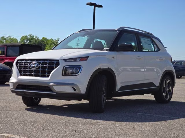 2026 Lunar White w/Black Roof Hyundai Venue SEL FWD SUV