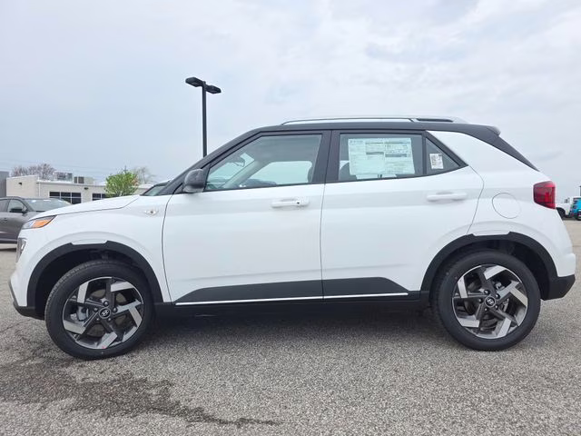 2026 Lunar White w/Black Roof Hyundai Venue SEL FWD SUV