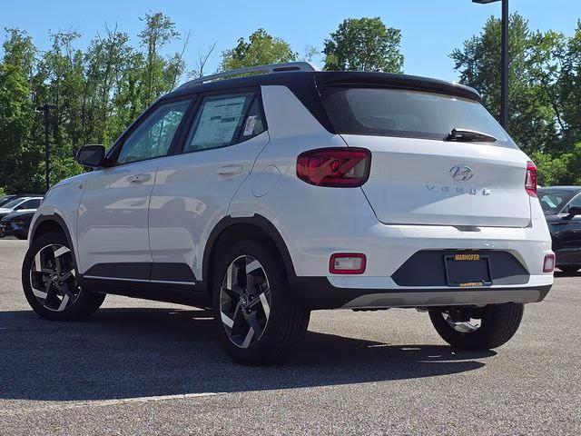 2026 Lunar White w/Black Roof Hyundai Venue SEL FWD SUV
