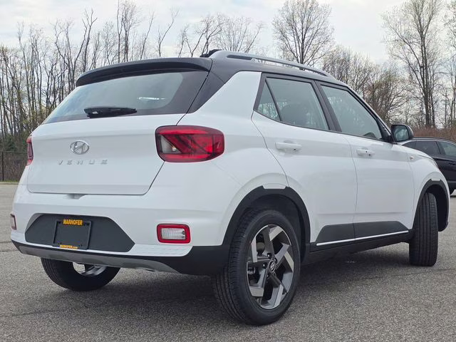 2026 Lunar White w/Black Roof Hyundai Venue SEL FWD SUV