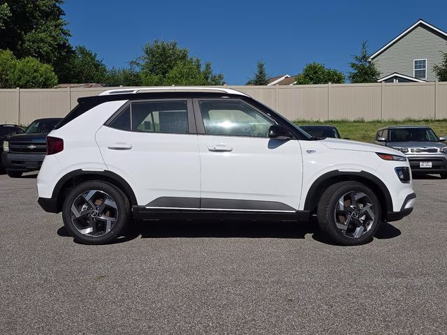 2026 Lunar White w/Black Roof Hyundai Venue SEL FWD SUV