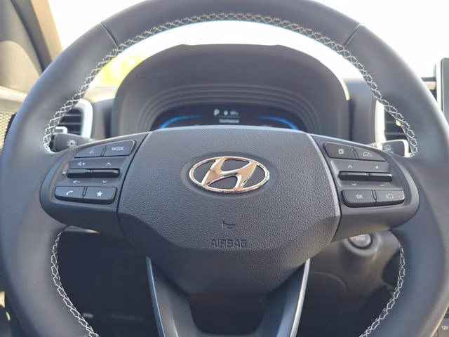 2026 Lunar White w/Black Roof Hyundai Venue SEL FWD SUV