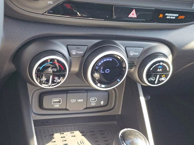 2026 Lunar White w/Black Roof Hyundai Venue SEL FWD SUV