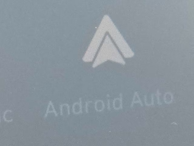 2026 Lunar White w/Black Roof Hyundai Venue SEL FWD SUV