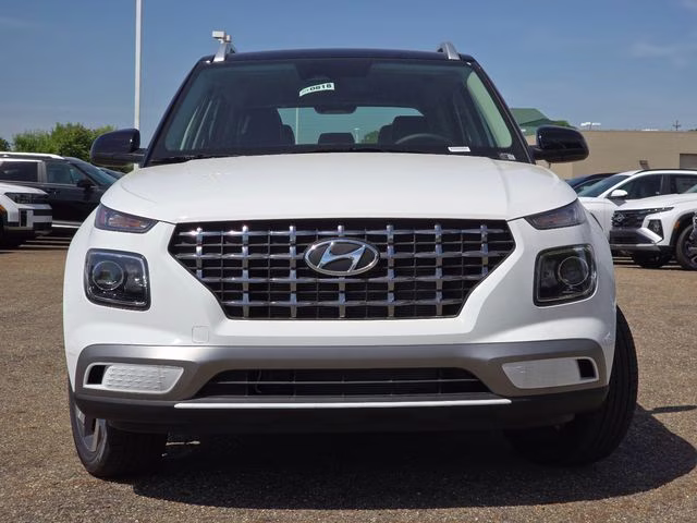 2026 Lunar White w/Black Roof Hyundai Venue SEL FWD SUV