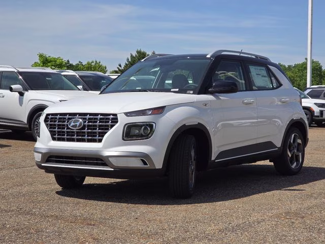 2026 Lunar White w/Black Roof Hyundai Venue SEL FWD SUV