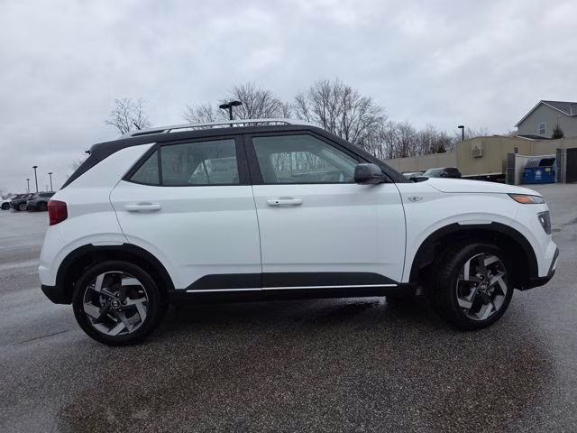 2026 Lunar White w/Black Roof Hyundai Venue SEL FWD SUV