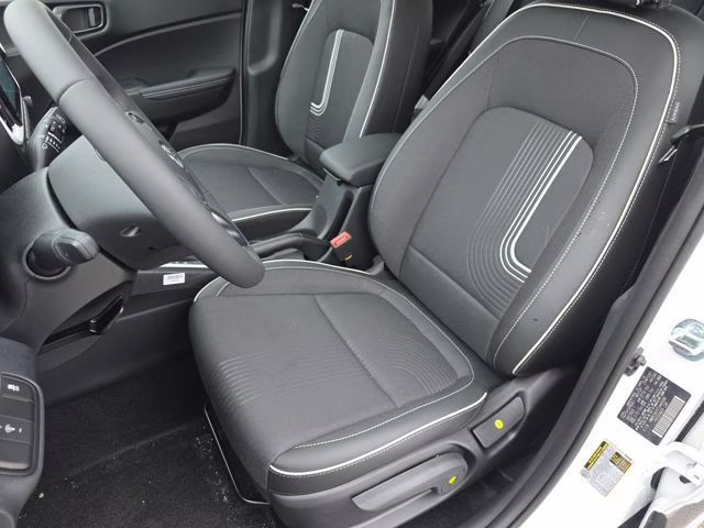 2026 Lunar White w/Black Roof Hyundai Venue SEL FWD SUV