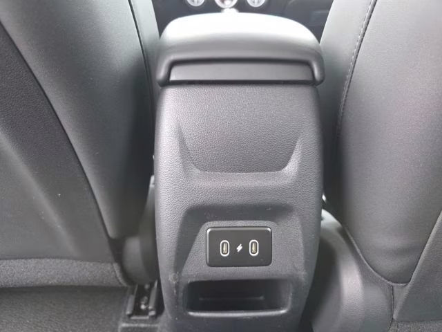 2026 Lunar White w/Black Roof Hyundai Venue SEL FWD SUV