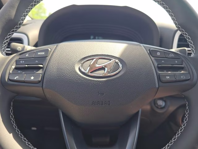 2026 Lunar White w/Black Roof Hyundai Venue SEL FWD SUV