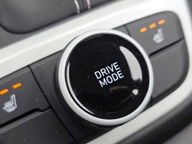 2026 Lunar White w/Black Roof Hyundai Venue SEL FWD SUV