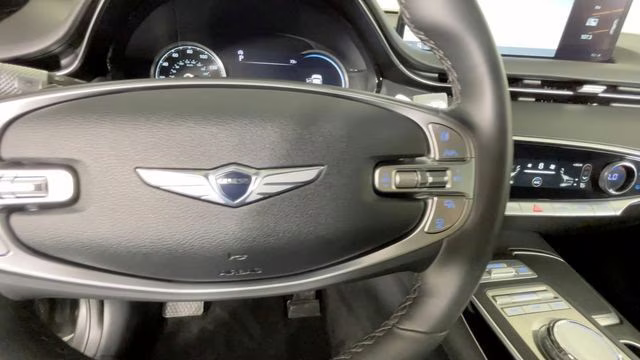 2025 Makalu Gray Genesis GV70 2.5T AWD SUV
