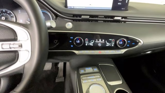 2025 Makalu Gray Genesis GV70 2.5T AWD SUV