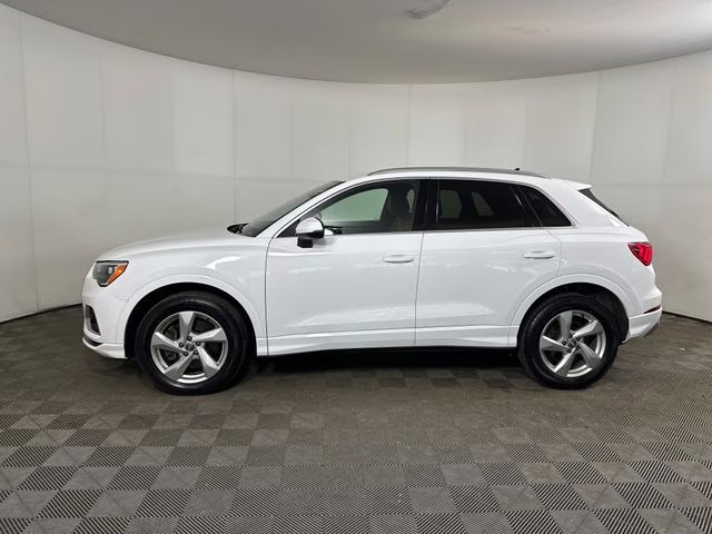 2020 Ibis White Audi Q3 Premium SUV