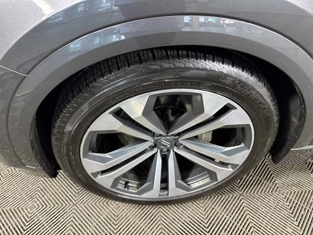 2019 Samurai Gray Metallic Audi Q8 3.0T Prestige SUV