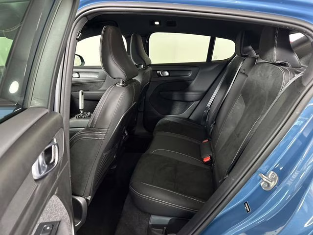 2023 Fjord Blue Metallic Volvo C40 Recharge Pure Electric Ultimate AWD SUV