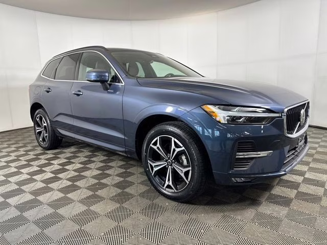 2022 Denim Blue Metallic Volvo XC60 B5 Momentum AWD SUV