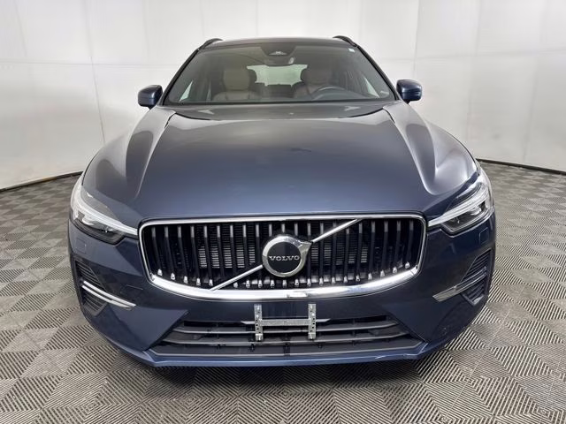 2022 Denim Blue Metallic Volvo XC60 B5 Momentum AWD SUV