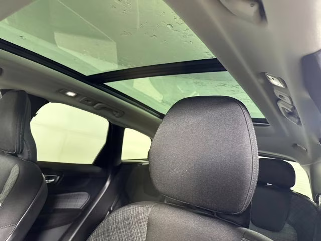2023 Onyx Black Metallic Volvo XC60 B5 Core AWD SUV