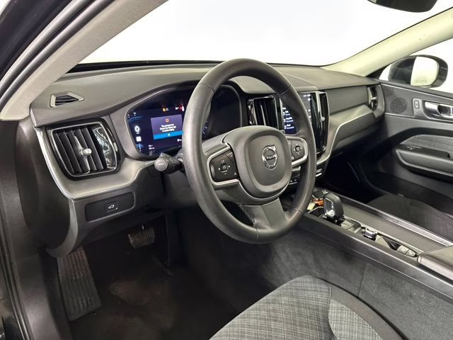 2023 Onyx Black Metallic Volvo XC60 B5 Core AWD SUV