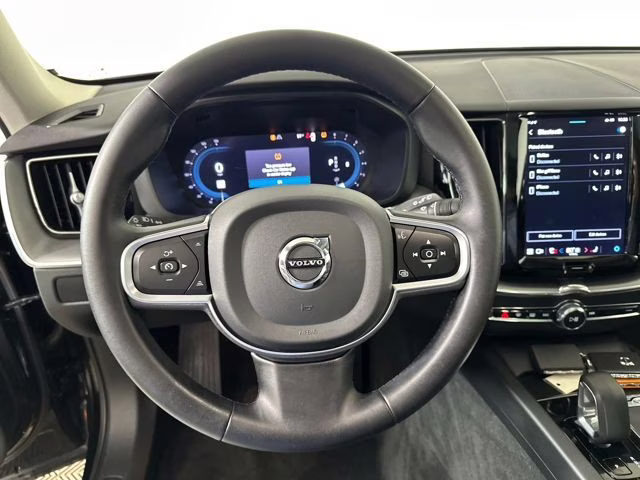 2023 Onyx Black Metallic Volvo XC60 B5 Core AWD SUV
