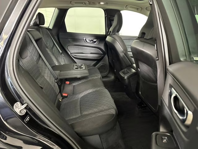 2023 Onyx Black Metallic Volvo XC60 B5 Core AWD SUV
