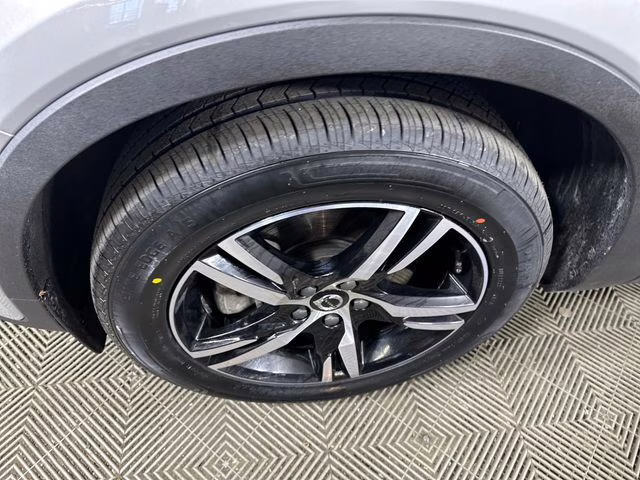 2023 Silver Volvo XC40 B5 Plus Bright Theme AWD SUV