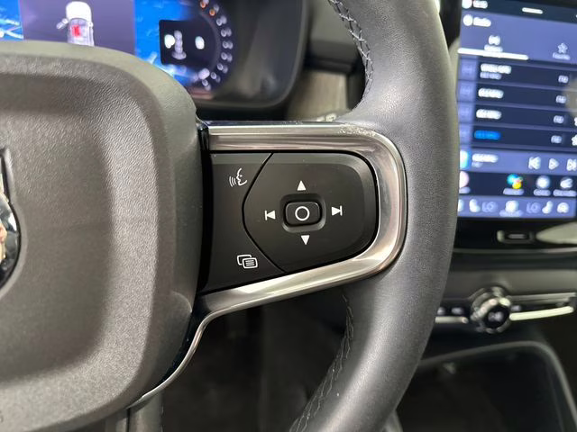 2023 Silver Volvo XC40 B5 Plus Bright Theme AWD SUV