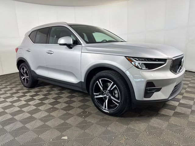 2023 Silver Volvo XC40 B5 Plus Bright Theme AWD SUV