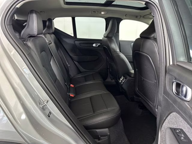 2023 Silver Volvo XC40 B5 Plus Bright Theme AWD SUV