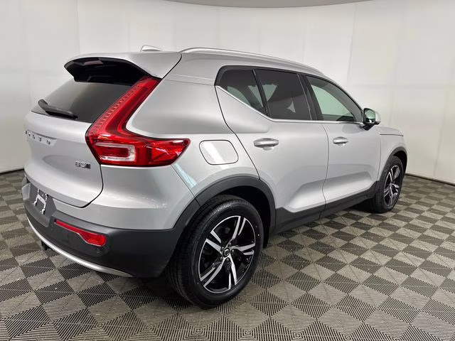 2023 Silver Volvo XC40 B5 Plus Bright Theme AWD SUV