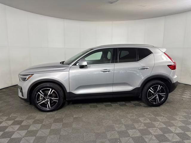 2023 Silver Volvo XC40 B5 Plus Bright Theme AWD SUV