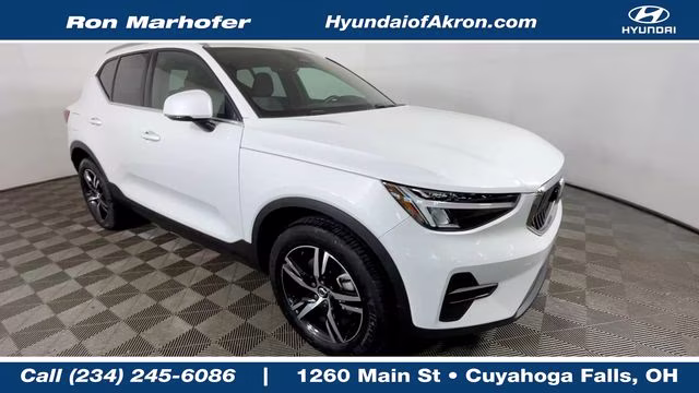 2025 Crystal White Pearl Volvo XC40 B5 Core AWD SUV