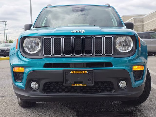 2022 Bikini Metallic Clearcoat Jeep Renegade Latitude 4X4 SUV