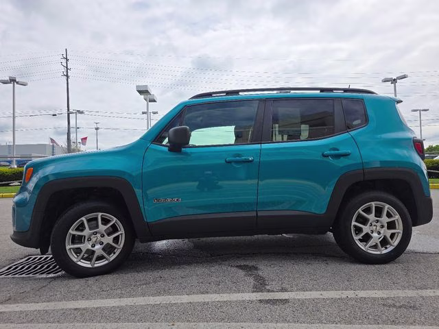 2022 Bikini Metallic Clearcoat Jeep Renegade Latitude 4X4 SUV