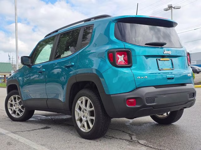 2022 Bikini Metallic Clearcoat Jeep Renegade Latitude 4X4 SUV