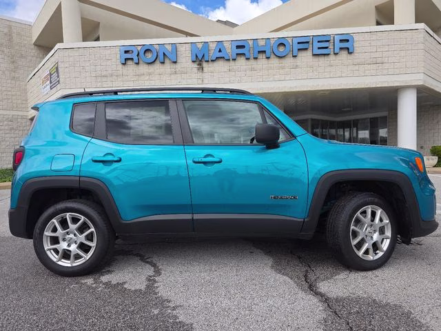 2022 Bikini Metallic Clearcoat Jeep Renegade Latitude 4X4 SUV