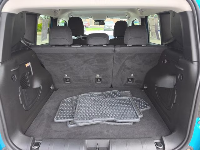 2022 Bikini Metallic Clearcoat Jeep Renegade Latitude 4X4 SUV